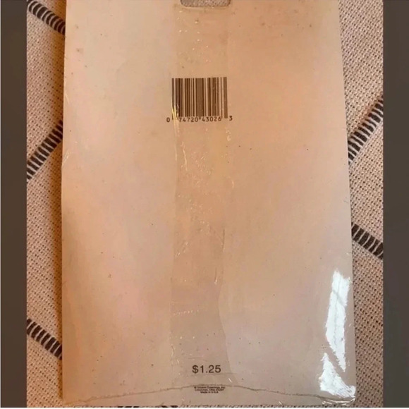 1986 Gibson Christmas
BearsStickers MIP
(Mint In
Package) Vintage - Picture 2 of 2